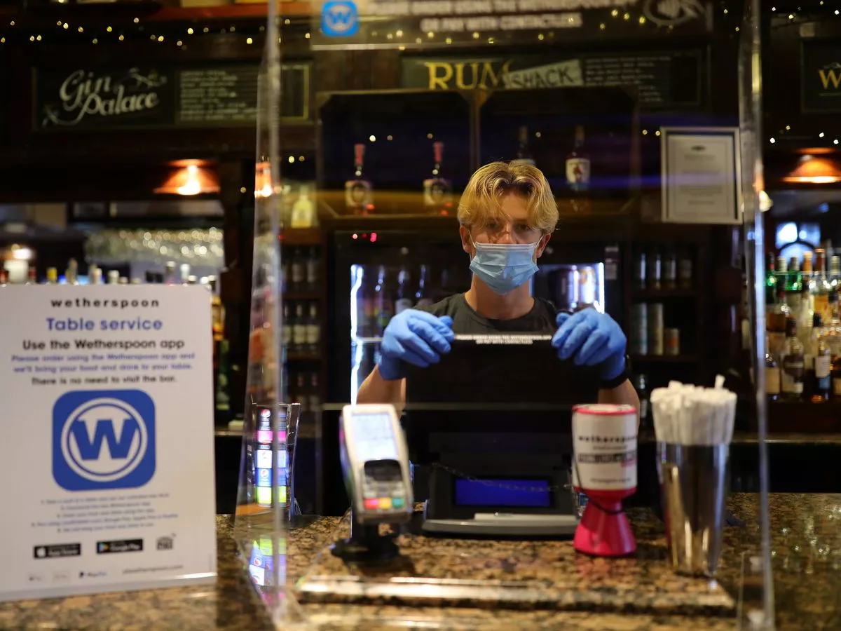 Smoke-free pubs boost Wetherspoon