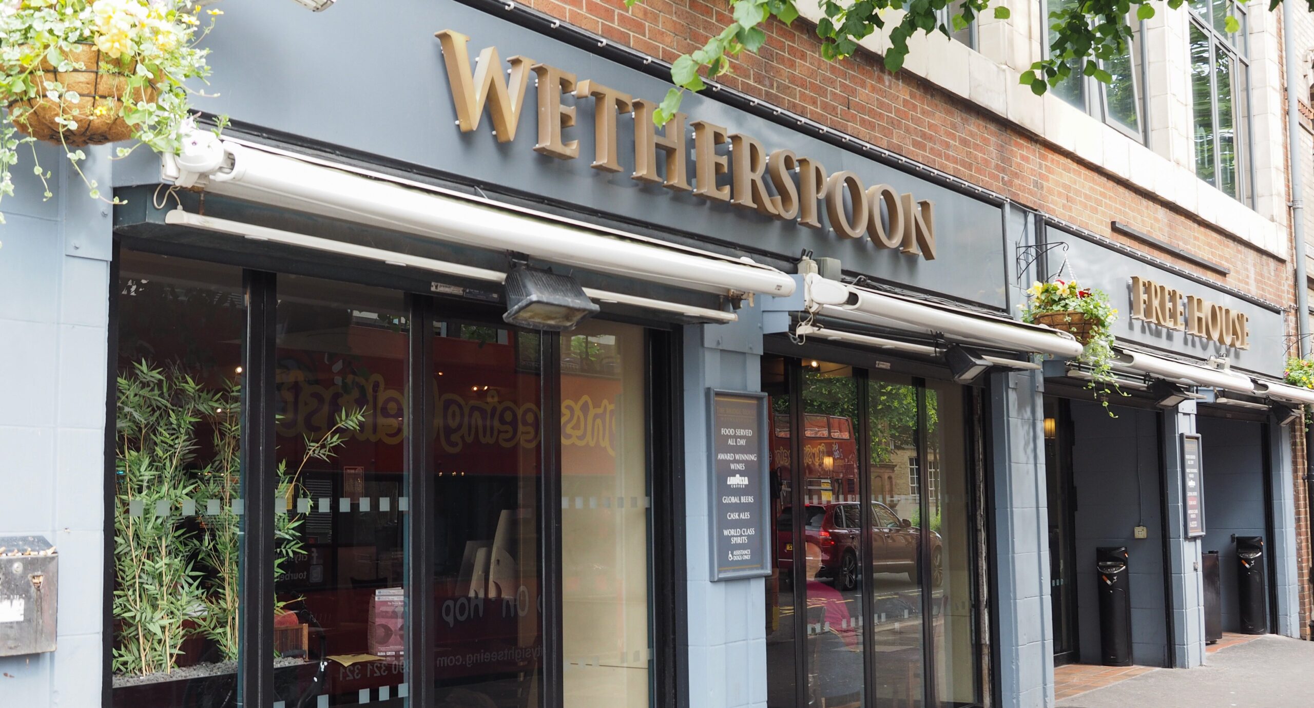 Wetherspoon plans pub expansion