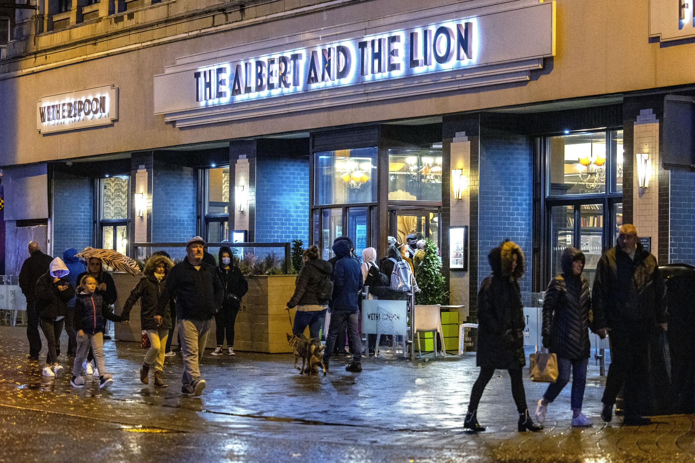 Wetherspoon sees sales come under pressure