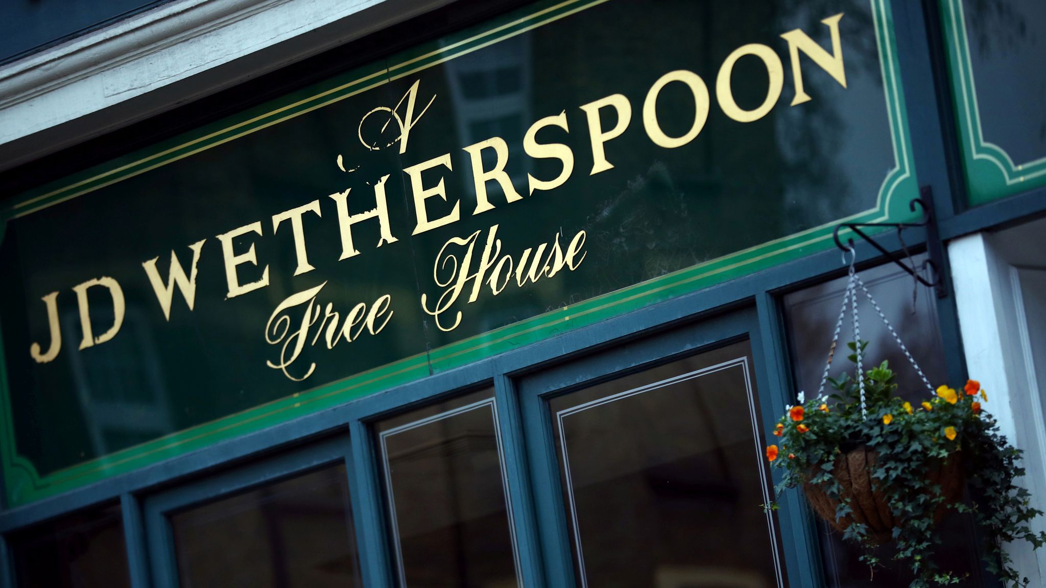 Wetherspoon sales jump amid Guinness boom and ale recovery