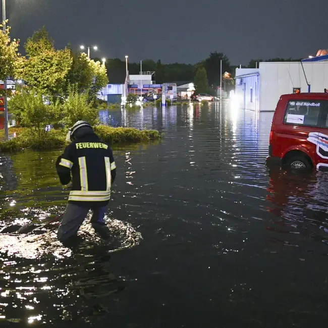 Thunderstorms and floods force evacuations