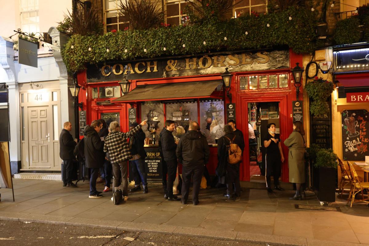 Wetherspoon warns on smoking ban